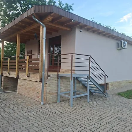 펜션 Vadrozsa Apartmanhaz *